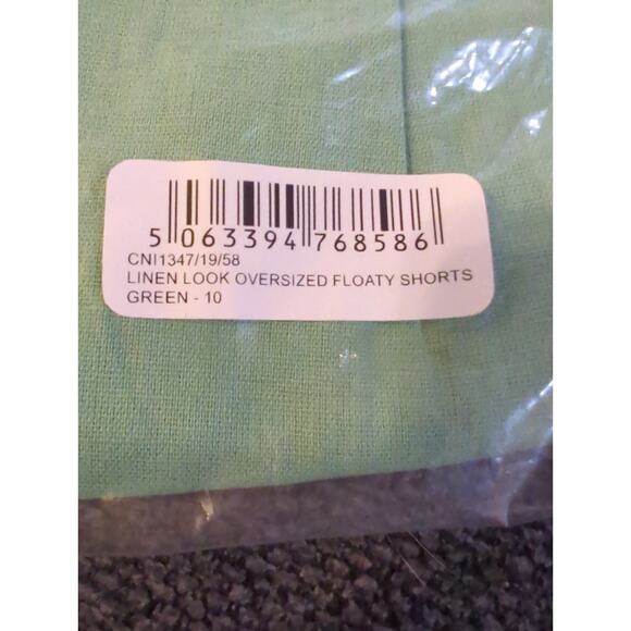 PrettyLittleThing Green Linen Look Oversized Floaty Shorts NWT Size 6 - Picture 8 of 8